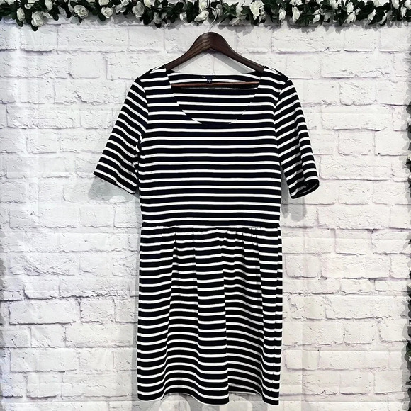 Gap Navy White Striped Fit and Flare Stretch Jersey Dress Large - Picture 1 of 8